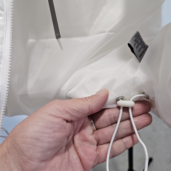 Tractr White Quilted Vest - NWT - Picture 5 of 9